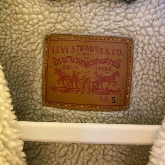Levi’s Sherpa Trucker Jacket - Picture 7 of 8